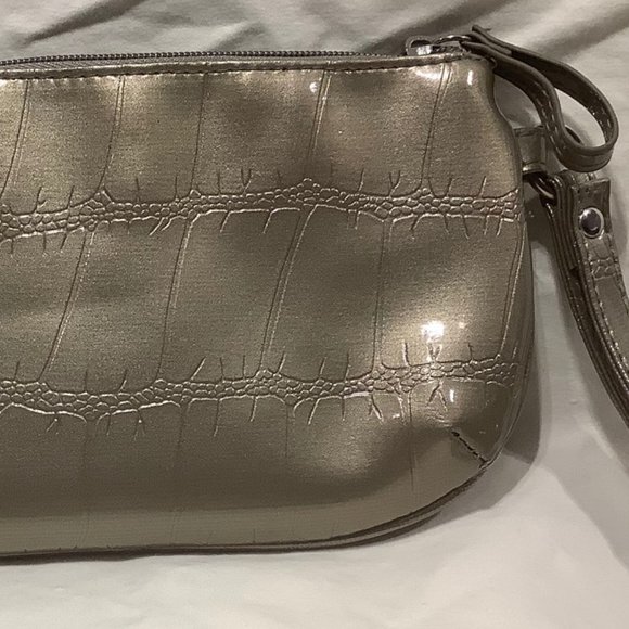 Metallic Bronze Wristlet with Flower detail NWT - Picture 7 of 9